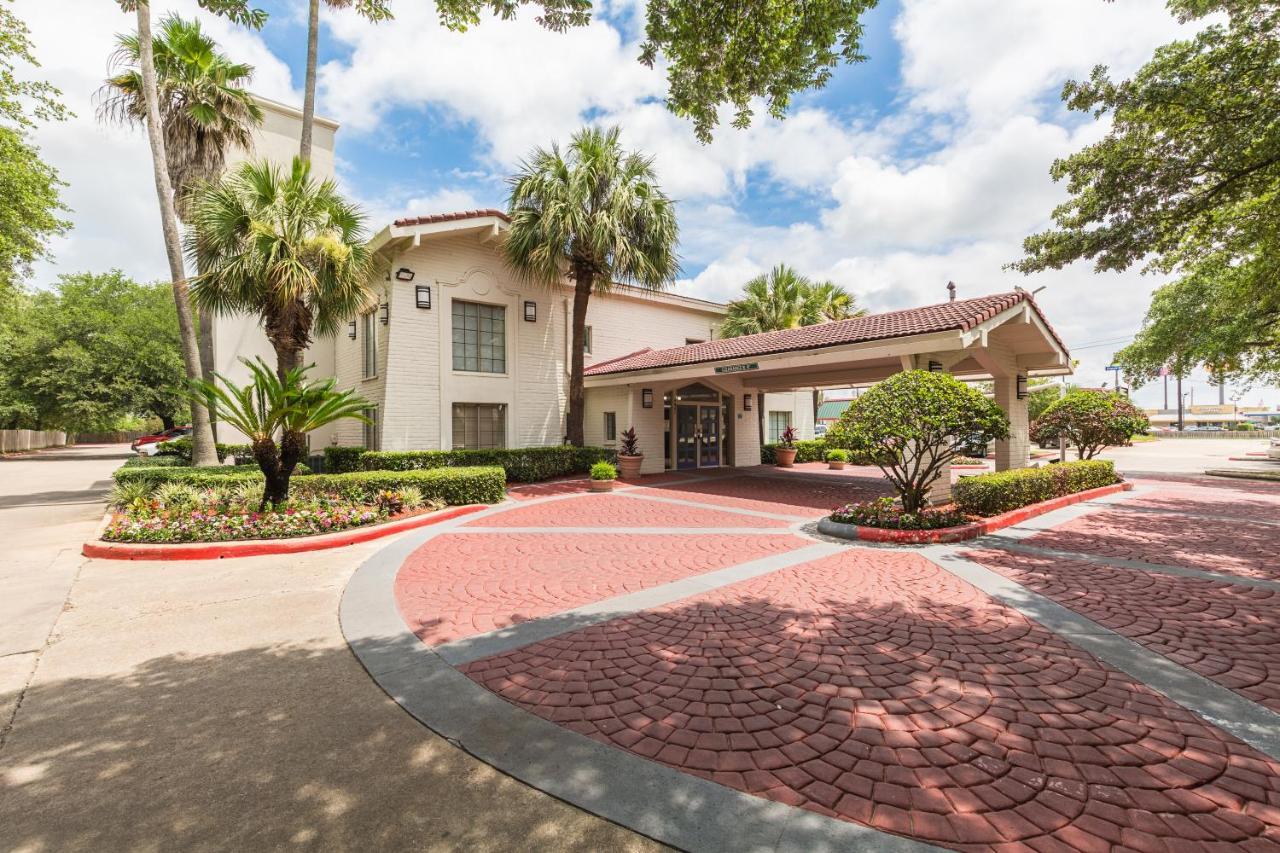 Studio 6 Baytown, Tx - Garth Road Екстер'єр фото
