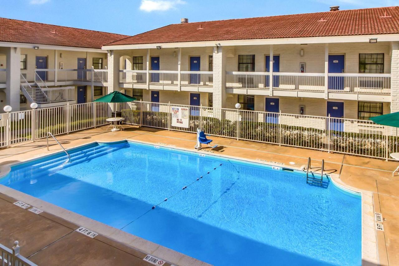 Studio 6 Baytown, Tx - Garth Road Екстер'єр фото