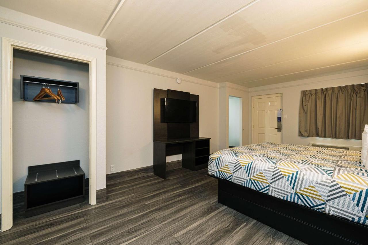 Studio 6 Baytown, Tx - Garth Road Екстер'єр фото