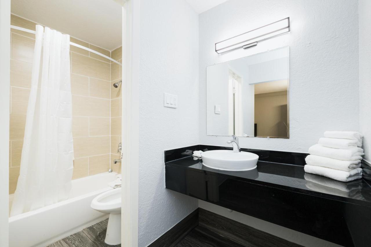 Studio 6 Baytown, Tx - Garth Road Екстер'єр фото